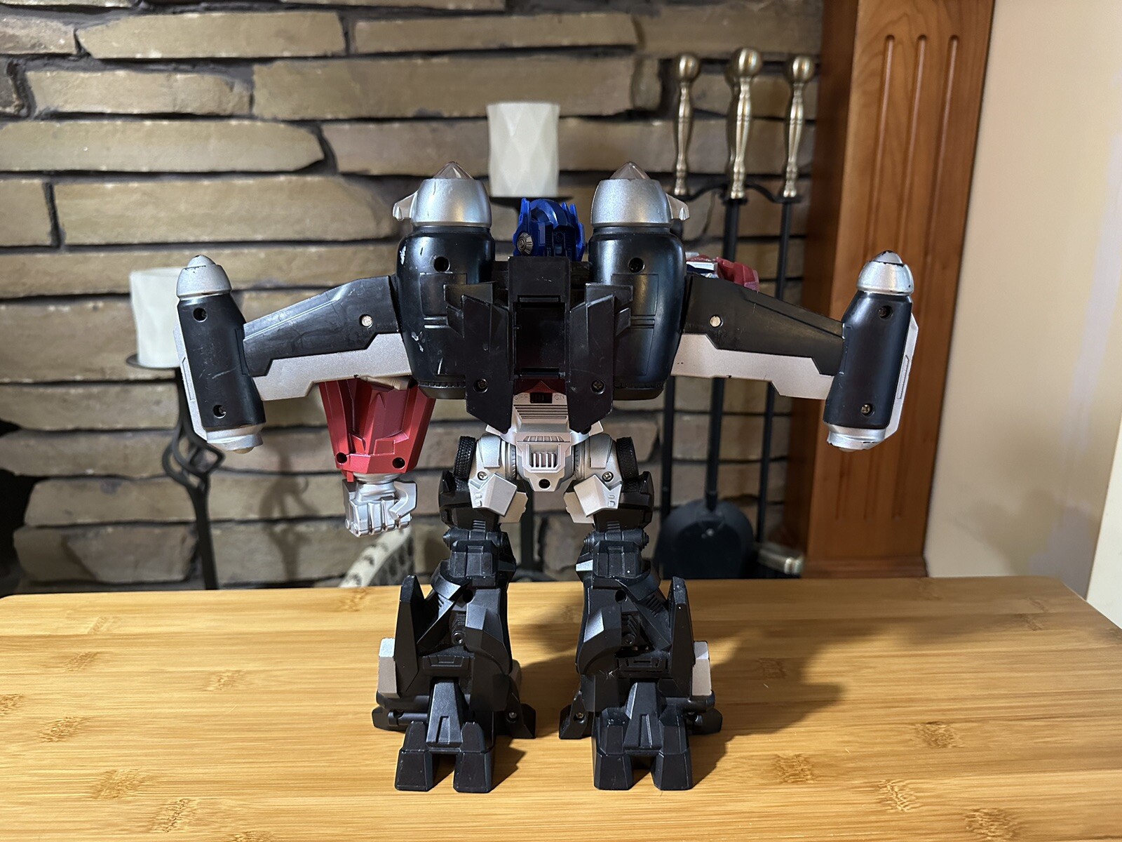 Hasbro Transformer Mega Power Bots Jet Optimus Prime Light Up Talking 12&Prime; Figure