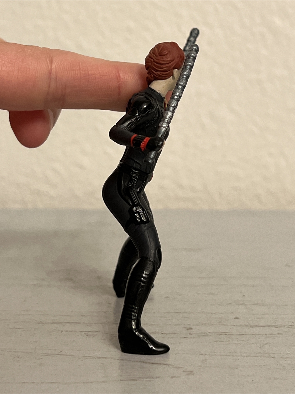 BLACK WIDOW MARVEL AVENGERS 3” ACTION FIGURE (NONE POSABLE TOY (PRE-OWNED)