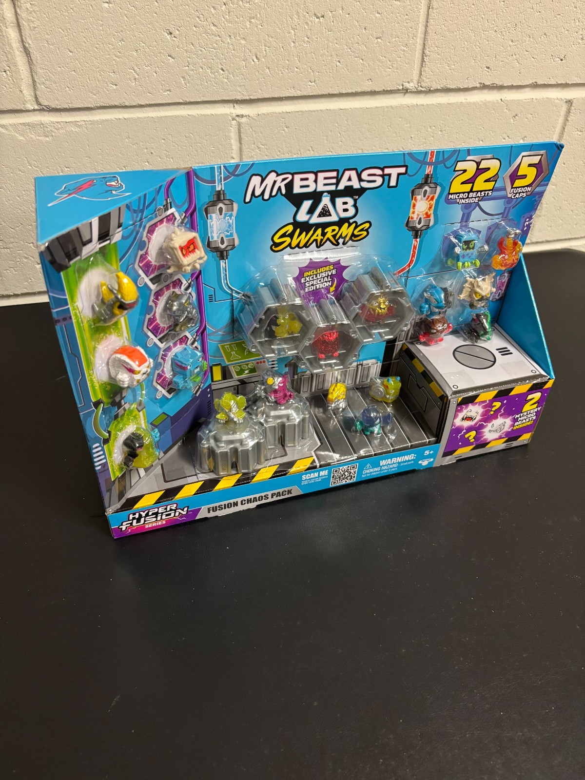 Mr Beast Lab Swarms Hyper Fusion Series – Fusion Chaos 22 Pack Playset