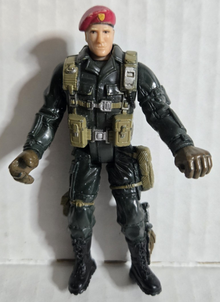Chap Mei 4” Action Figure Red Beret Colonel Stewart Soldier, Movable Limbs