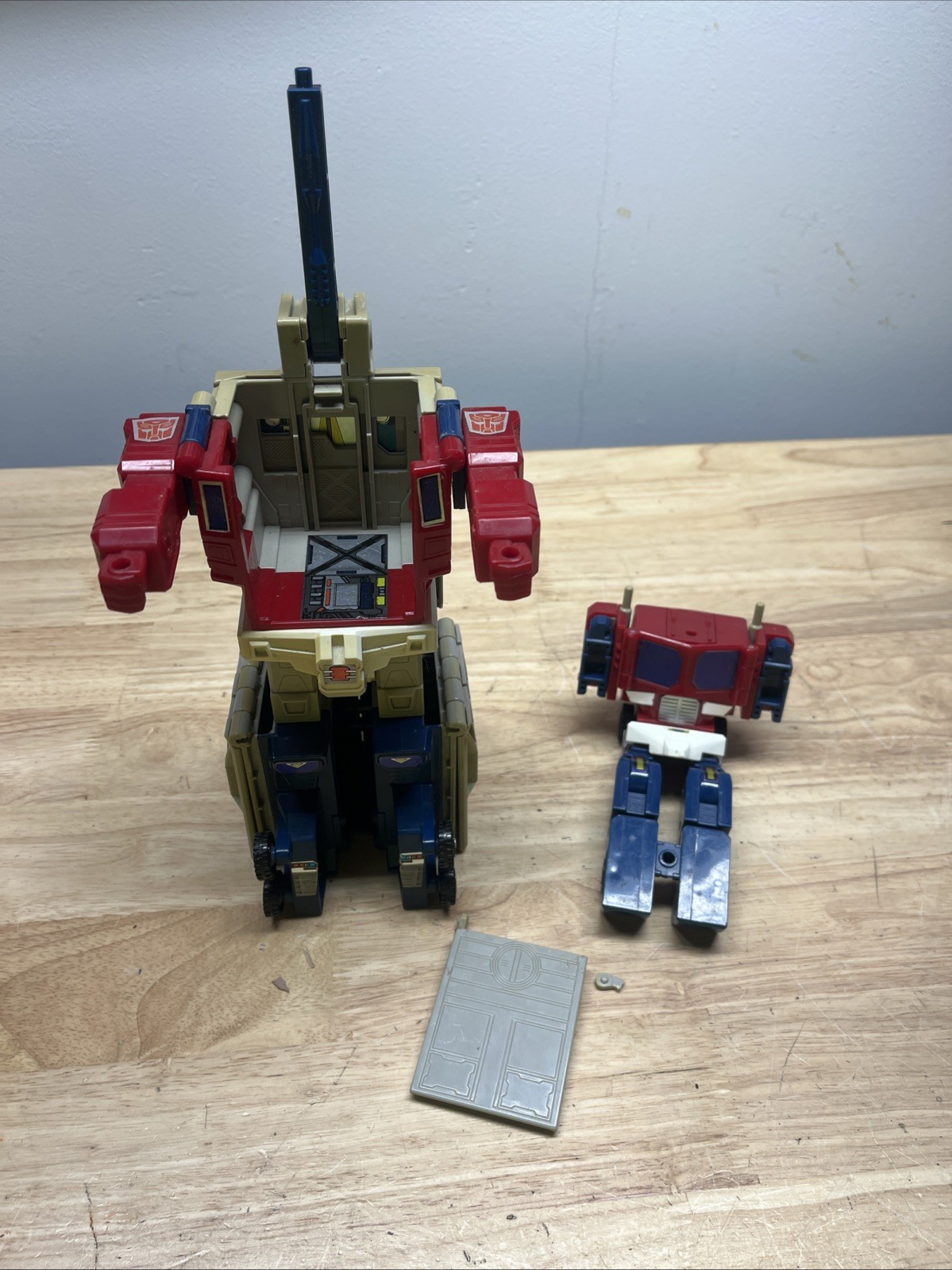 Vintage Transformer Optimus Prime Broken Hinge