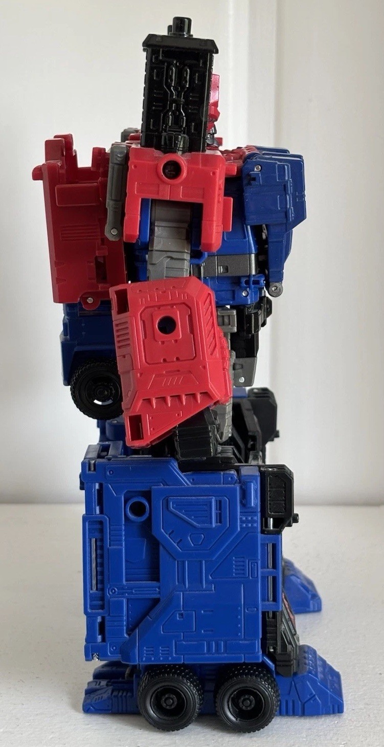Transformers Hasbro Pulse Exclusive Shattered Glass Leader Ultra Magnus COMPLETE