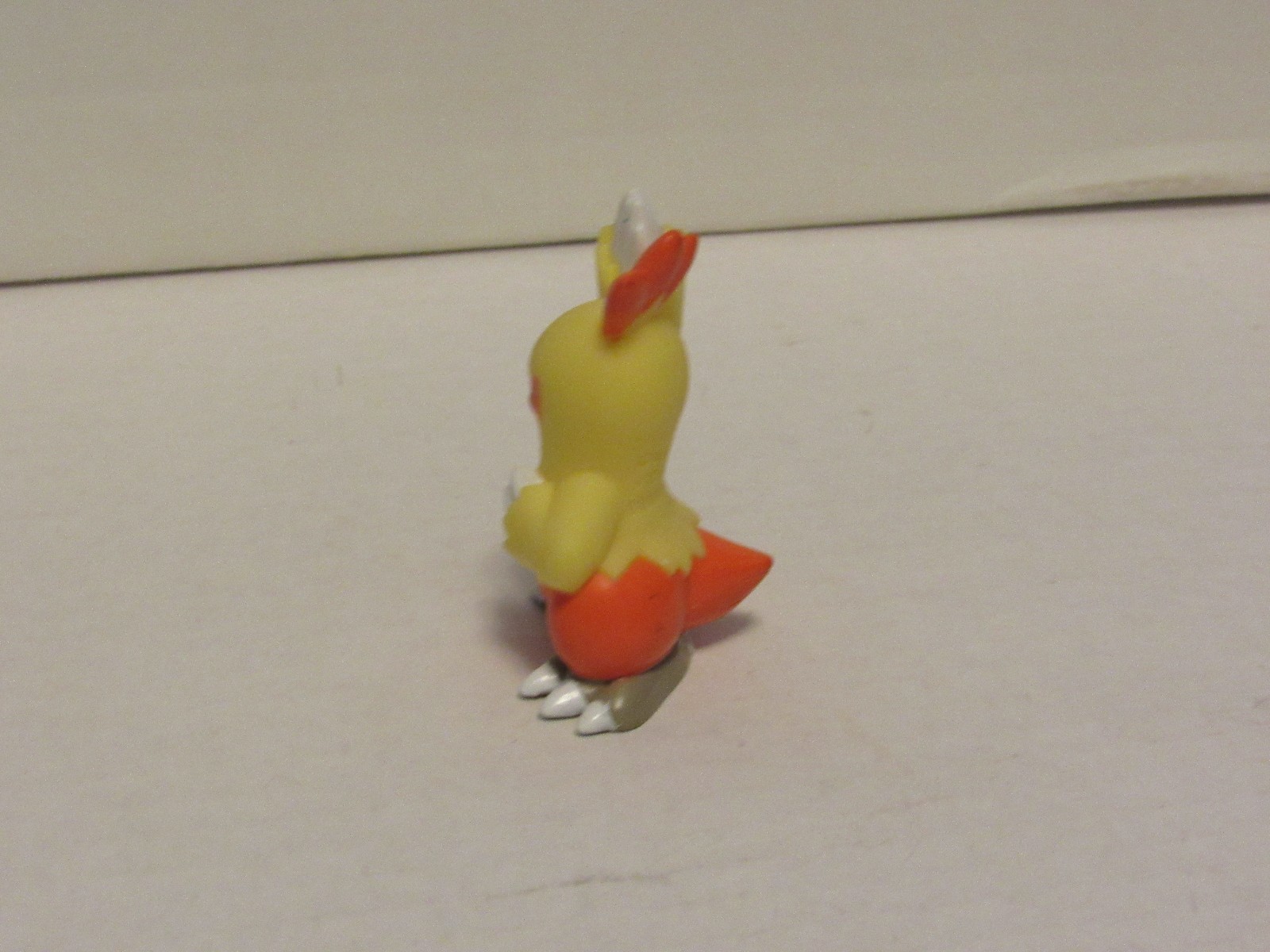 2005 Pokemon Finger Puppet Combusken Figure Catch Them All Nintendo Bandai