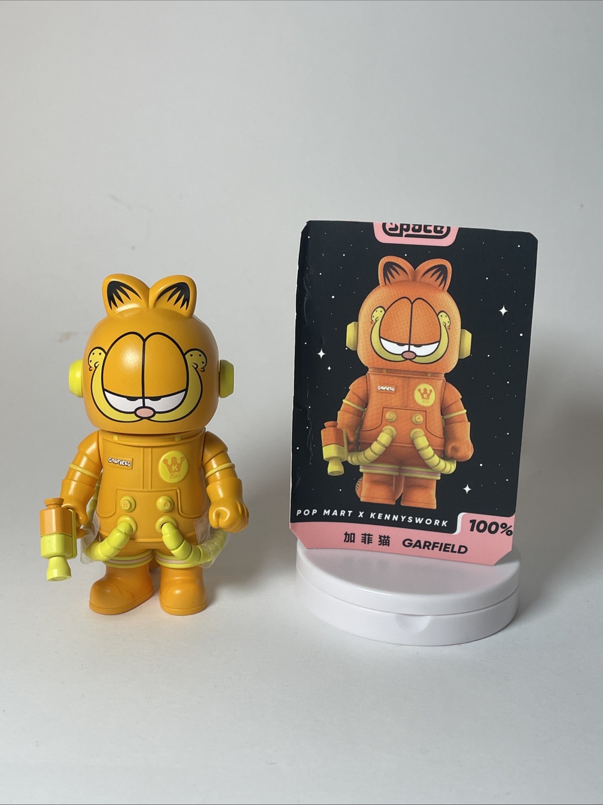 POP MART MEGA SPACE MOLLY X Kennyswork Series 3 Figure – Garfield