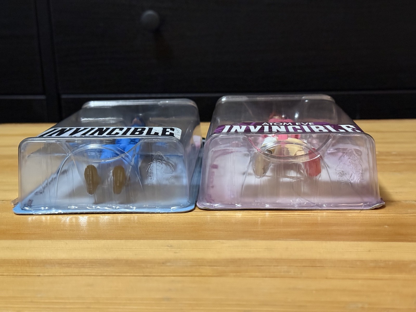 Invincible Comic Skybound Megabox Exclusive McFarlane Invincible & Eve Figures