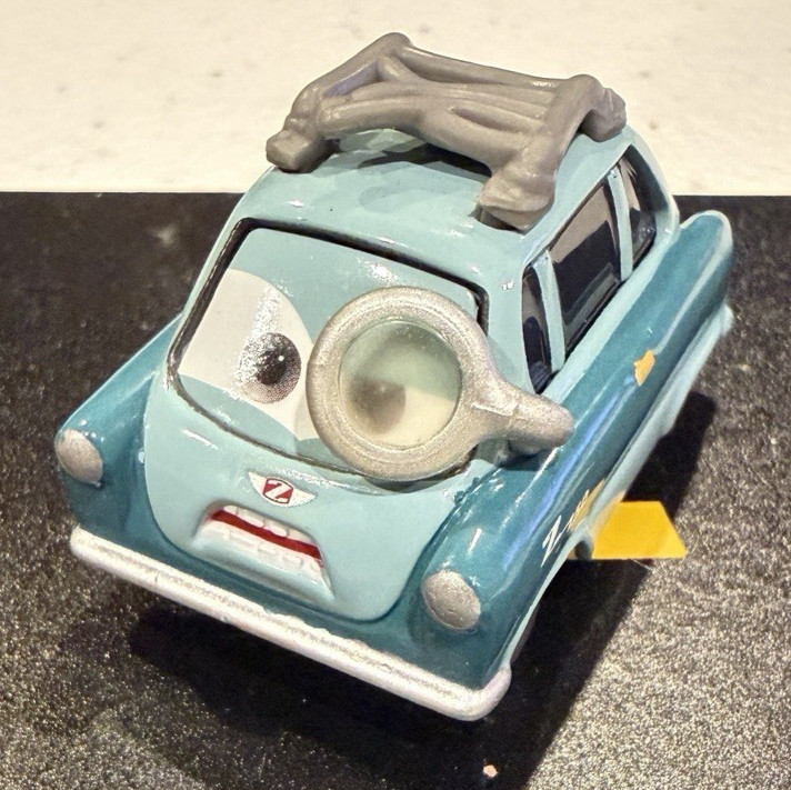 Disney / Pixar CARS 2 Movie Die Cast Car Professor Z 1957 Zündapp Janus 2010