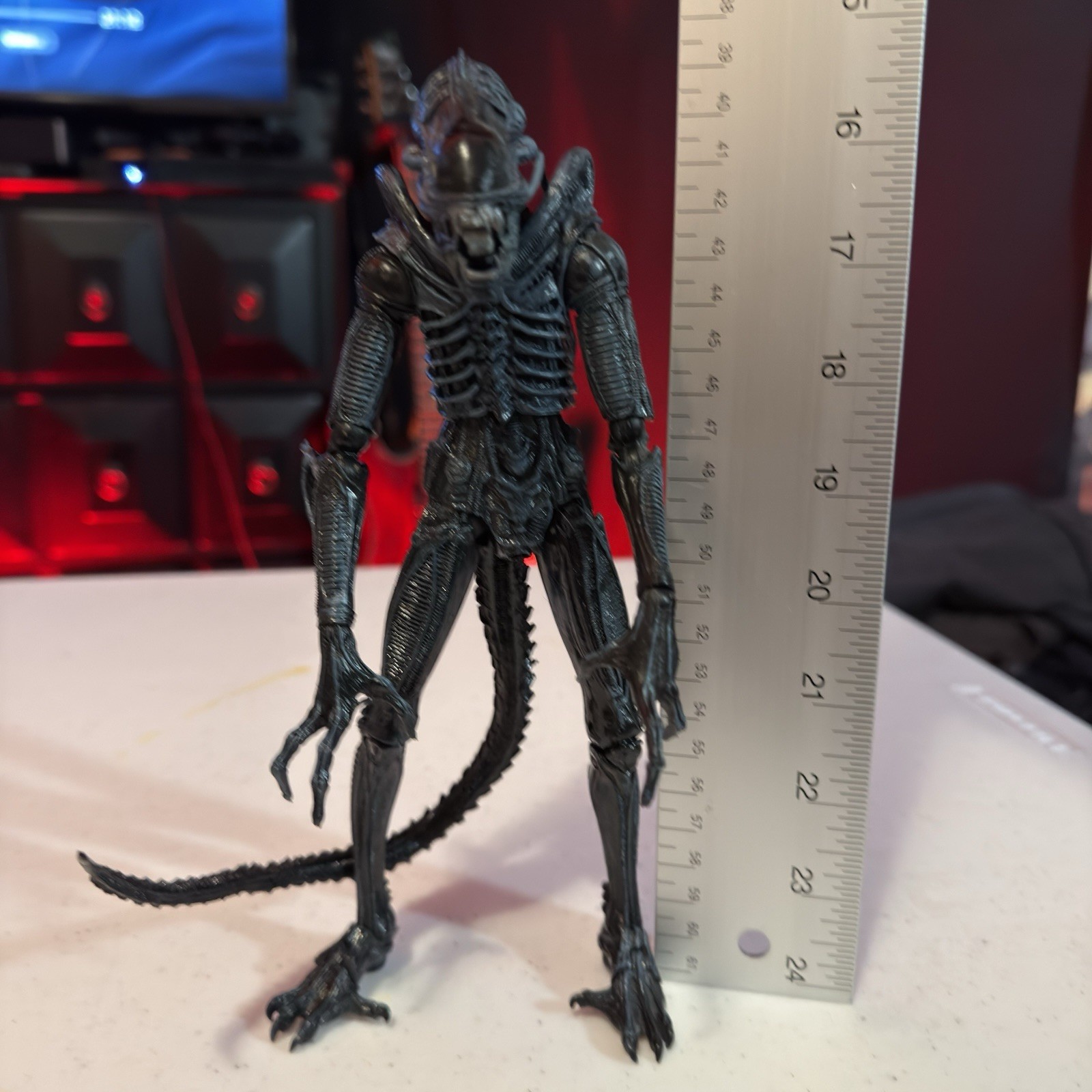 Blue Black 7&Prime; Ultimate Aliens Xenomorph Warrior 1/8 Scale Figure 1986 Movie 22cm