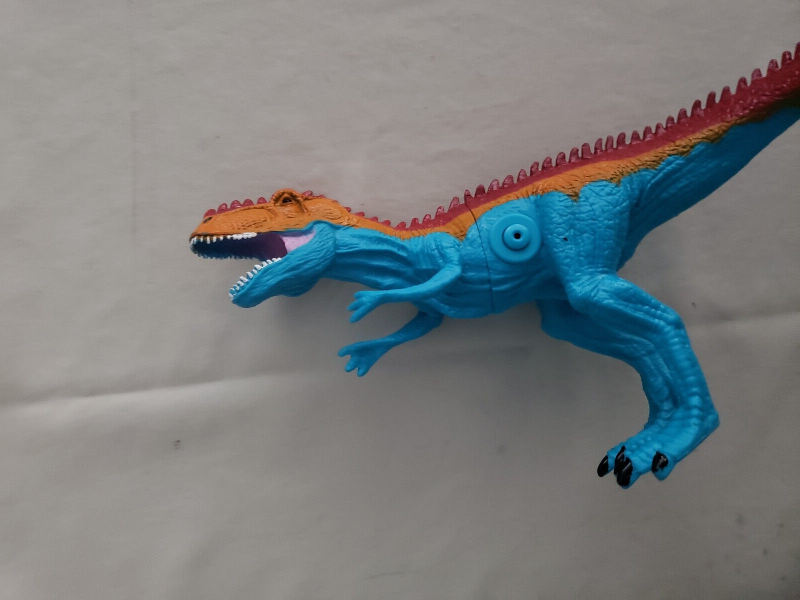 PLASTIC MULTICOLORED DINOSAUR Sounds 11&Prime; LONG TESTED VIDEO