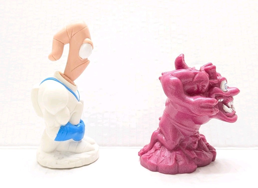 Vintage Earthworm Jim & Peter Puppy Coin Bank Taco Bell Figure Toys