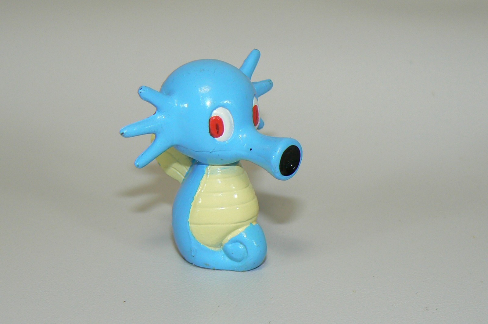 Horsea 1999 Nintendo B.F.I. PVC Pokemon figure about 1.5 inches tall