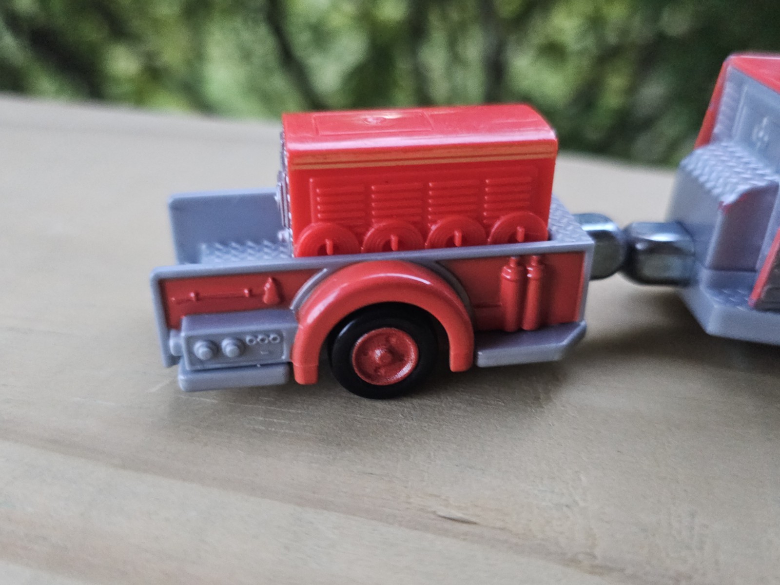 Thomas & Friends FLYNN Fire Engine Take N Play 2012 Magnetic Day Of Diesels