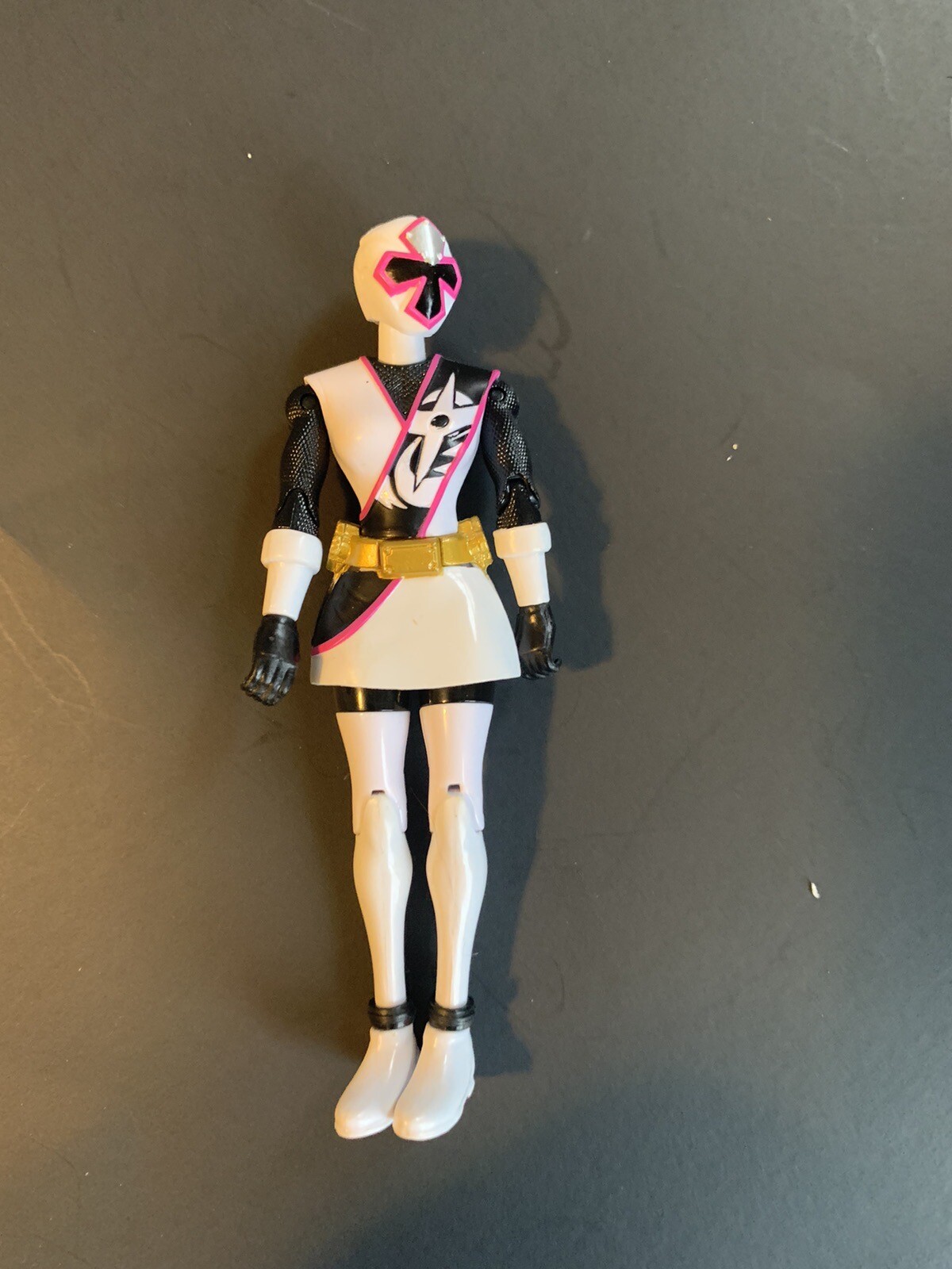 Mighty Morphin Power Rangers Figures – Lot Of 9. From Vintage 1994 To 2017.