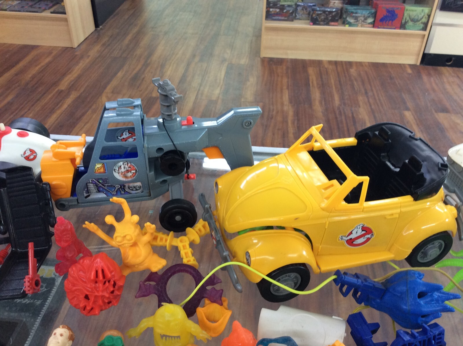 Vintage 1980s Kenner Ghostbusters Action Figure Vehicle And Accessory Lot Used