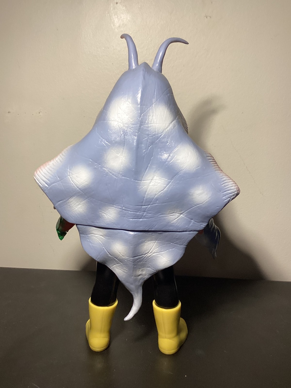 MEDICOM RETRO SOFUBI KAMEN RIDER SHOCKER VILLAIN EIDOKUGA Moth Popy Zollmen