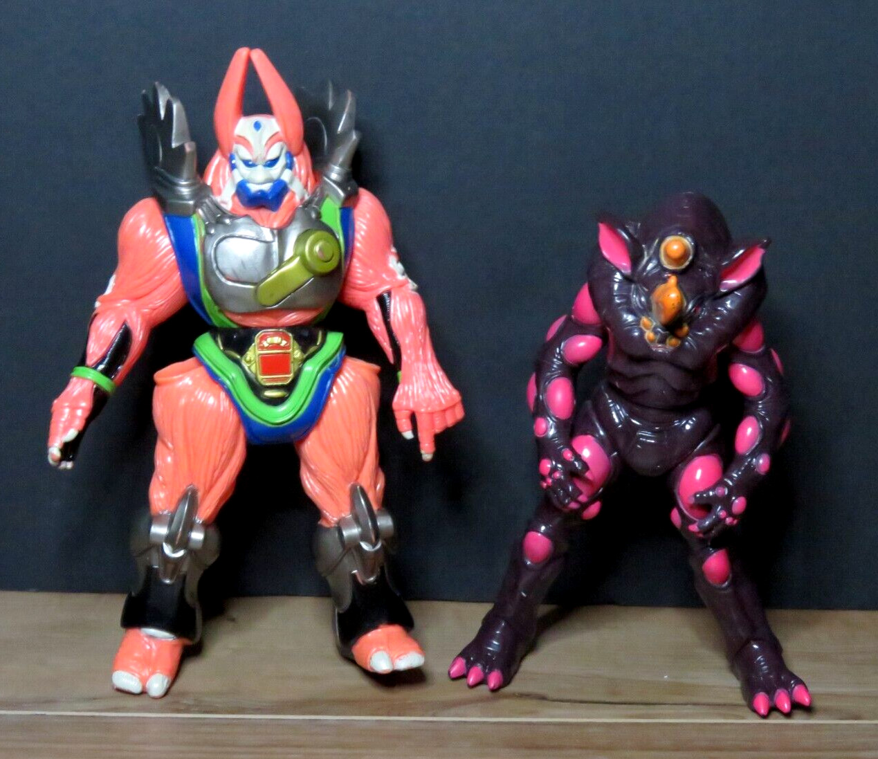 VTG 2 Deluxe Power Rangers Merrick Barbaric Rhino Blaster Evil Space Aliens SEE
