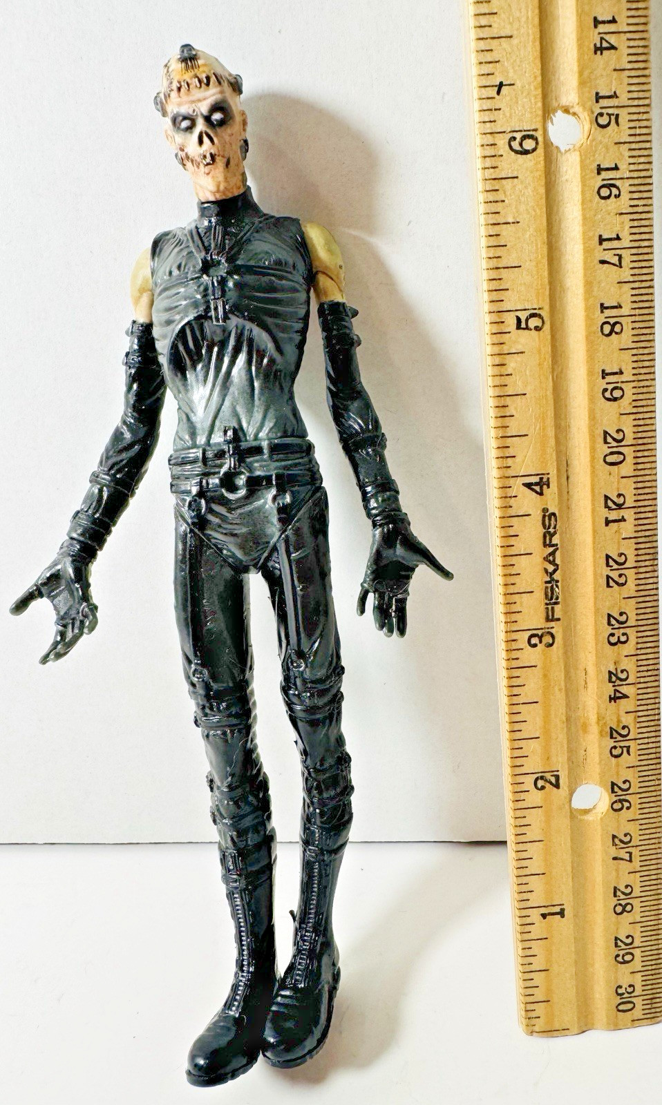 Metal Gear Solid Psycho Mantis Action Figure McFarlane 1999