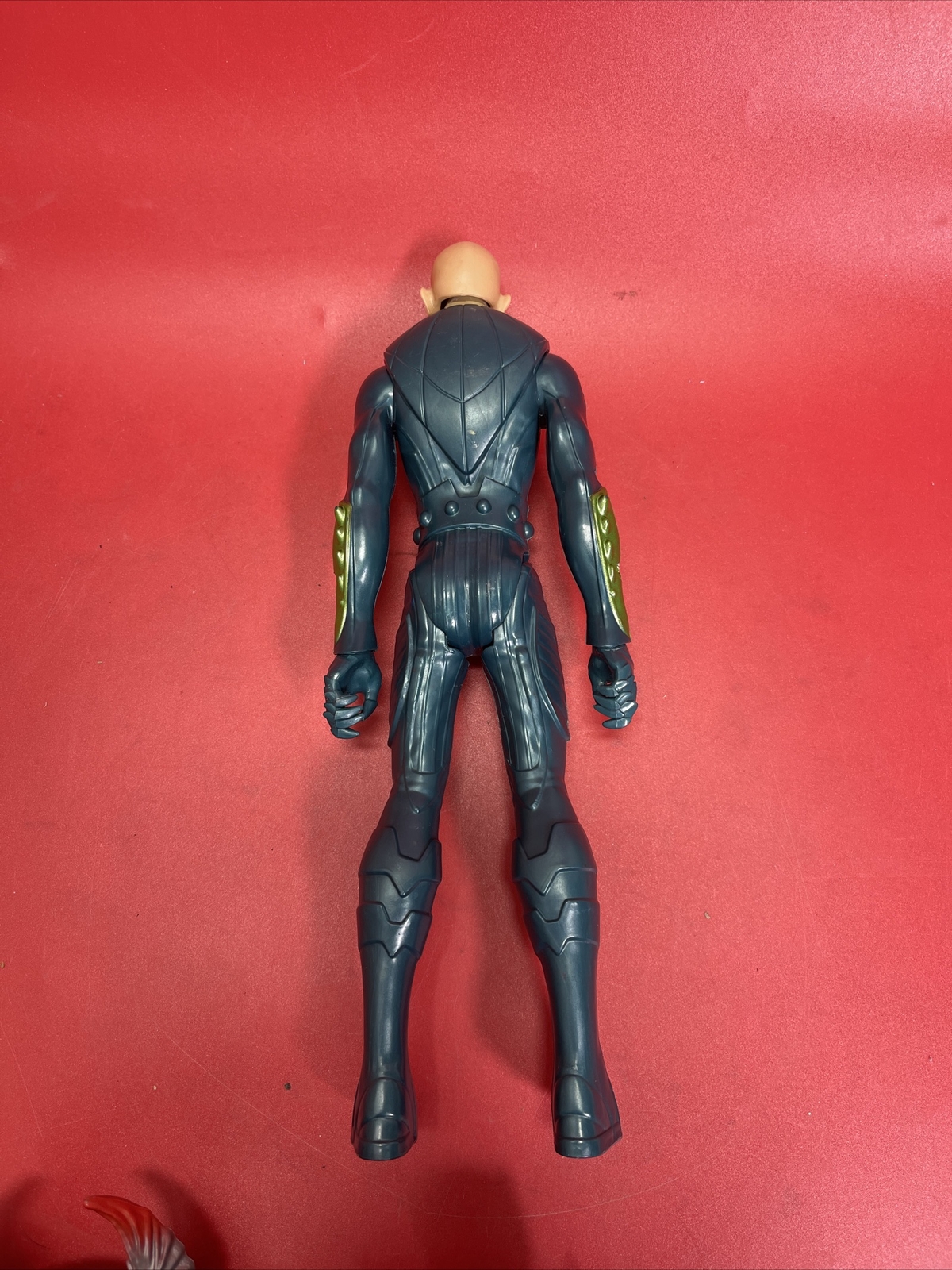 Figures 12&Prime;, Mixed Lot 7