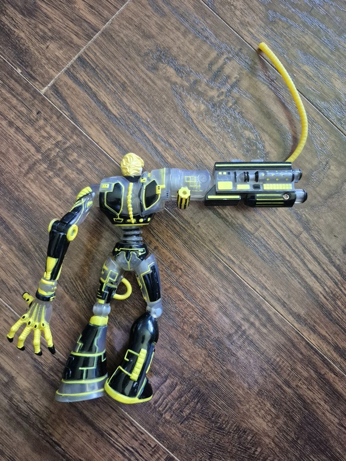 Marvel X-Men The New Mutants Collector Edition WARLOCK W/Disk Blaster Arm (1998)
