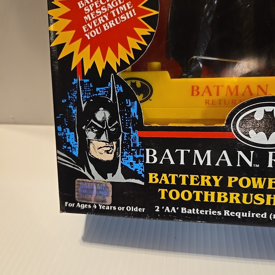 JANEX NEW Batman Returns Battery Powered Talking Toothbrush /Stand Vintage