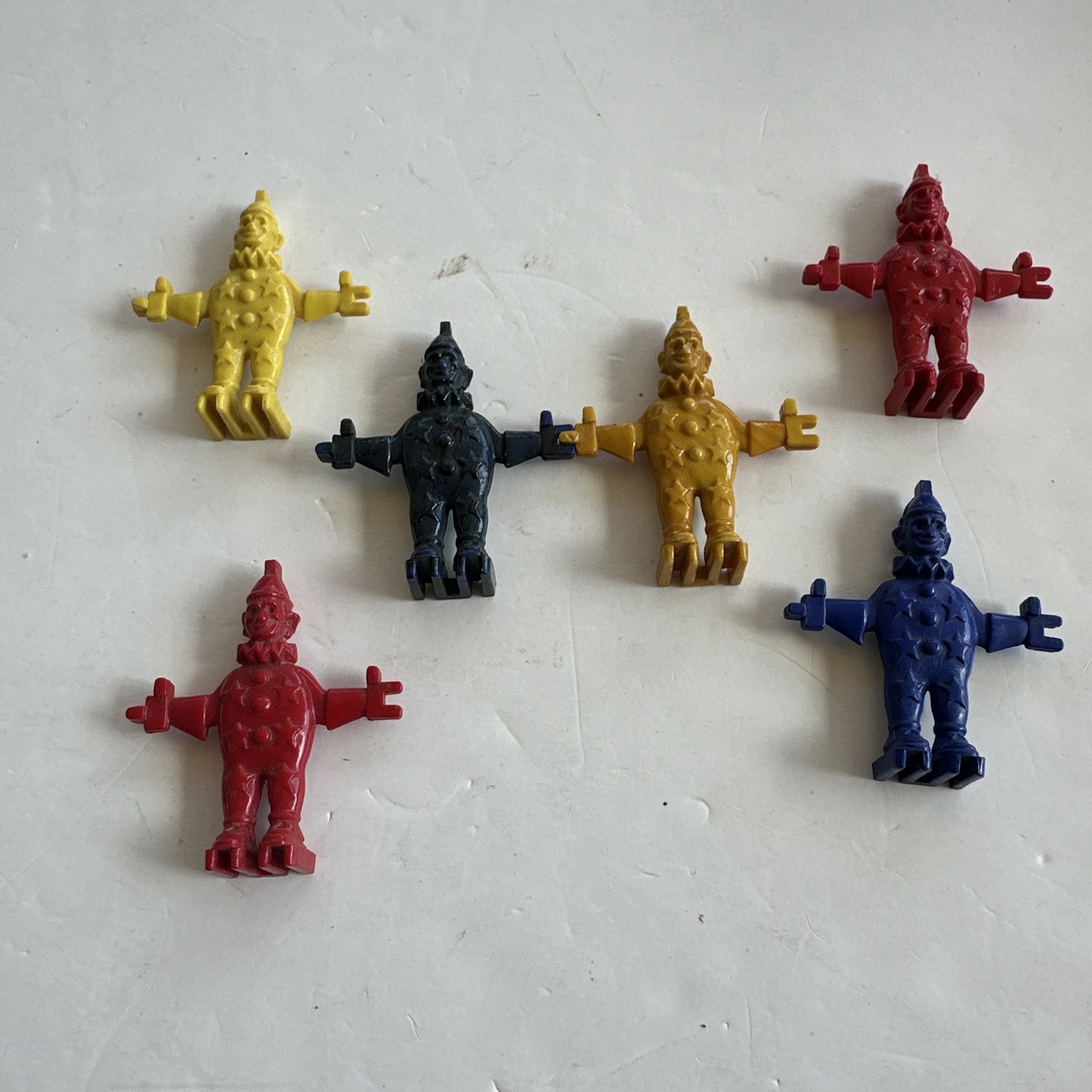 6 Vintage Connecting Plastic Clowns 2.25” Tall Unsure What Game They Are For