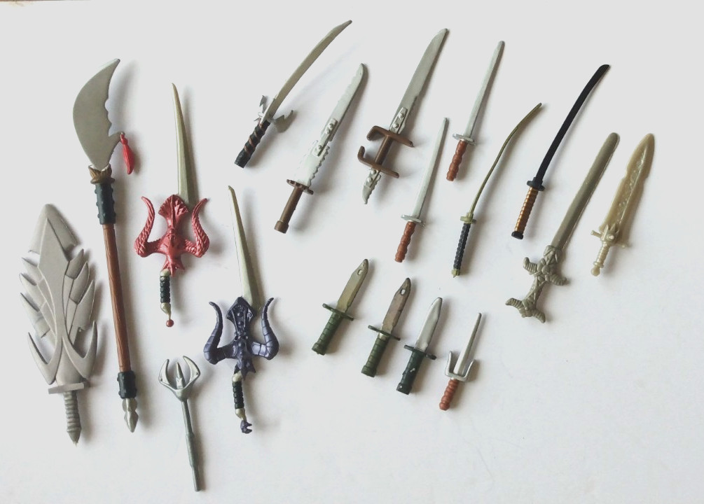 Vintage Action figure Swords, Daggers, Knife Accessory lot ∆ 18 pc.