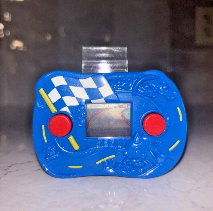2003 Sonic the Hedgehog Handheld Game Set Collectible Toy Set