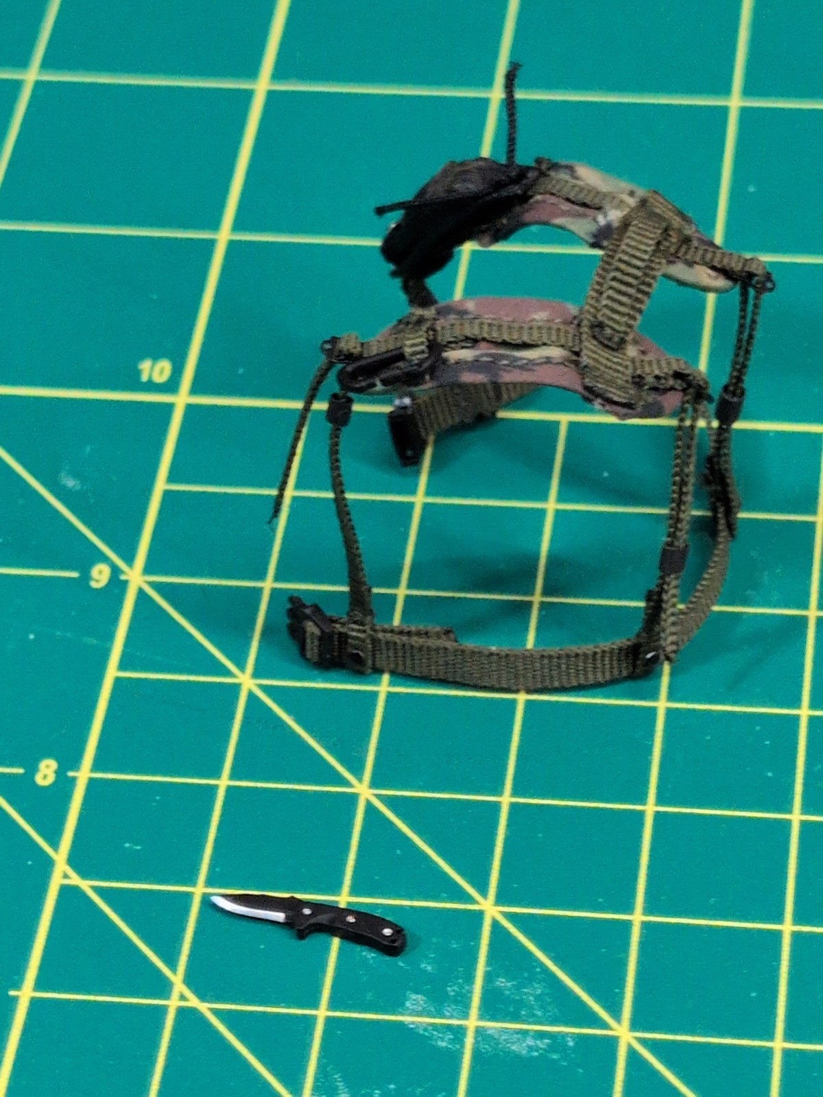 Crazy Figure 1/12 Scale Adjustable Tactical Harness & Knife 6&Prime; Figure « NEW*