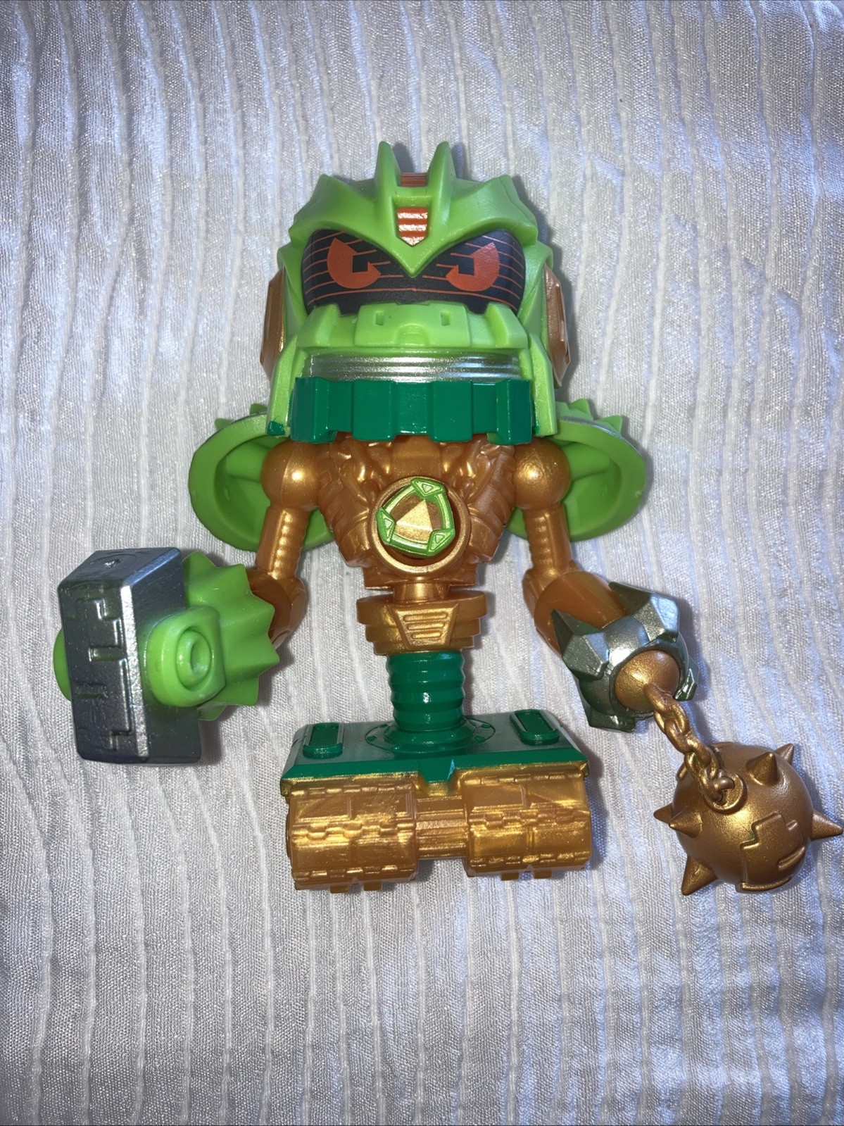 Treasure X Robots Gold Green 4” Gladiator Weapons Moose Toys Collectible