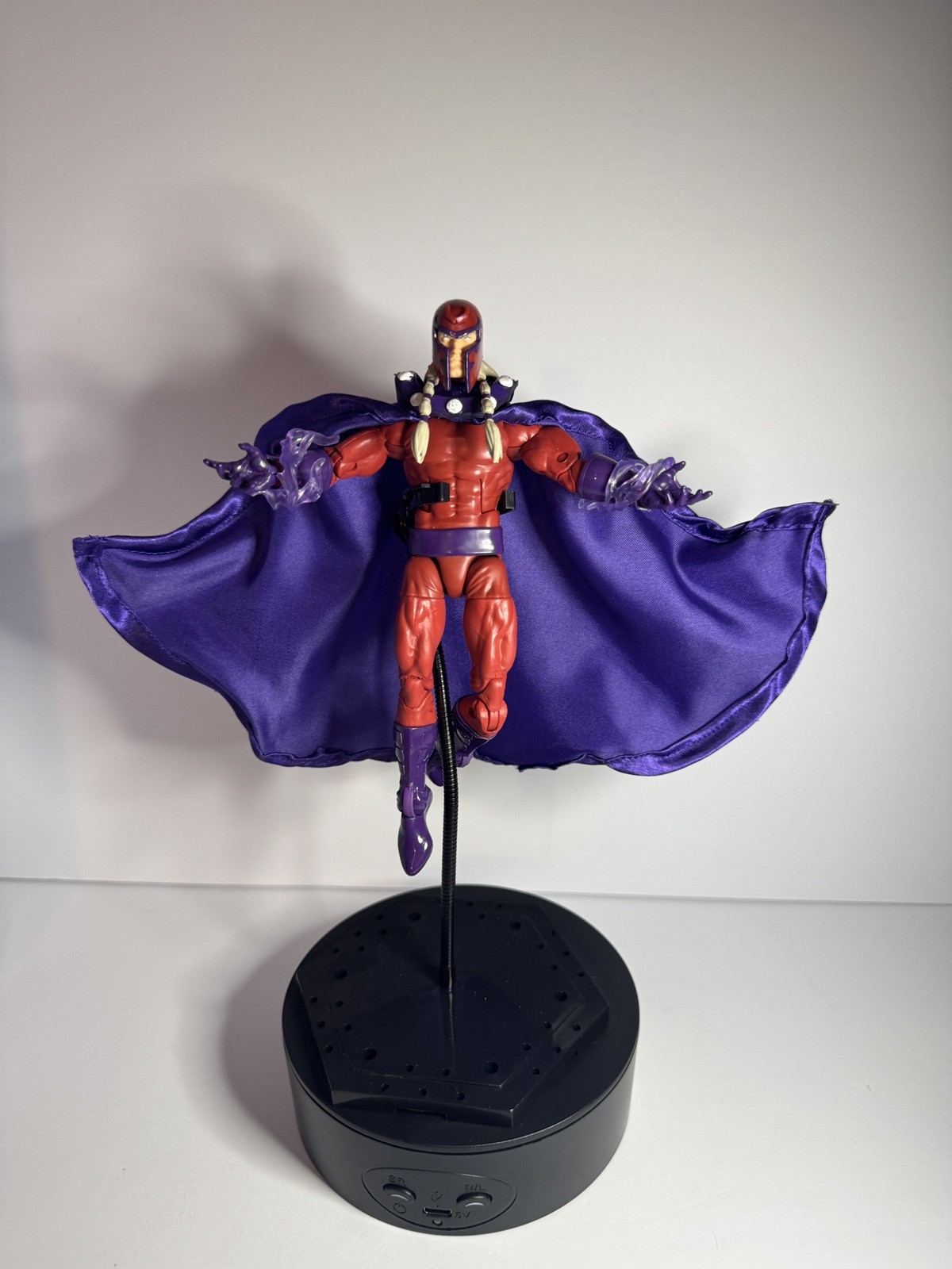 Custom Handmade Purple Wired cape For Marvel Legends Magneto 6 » Figure 1/12