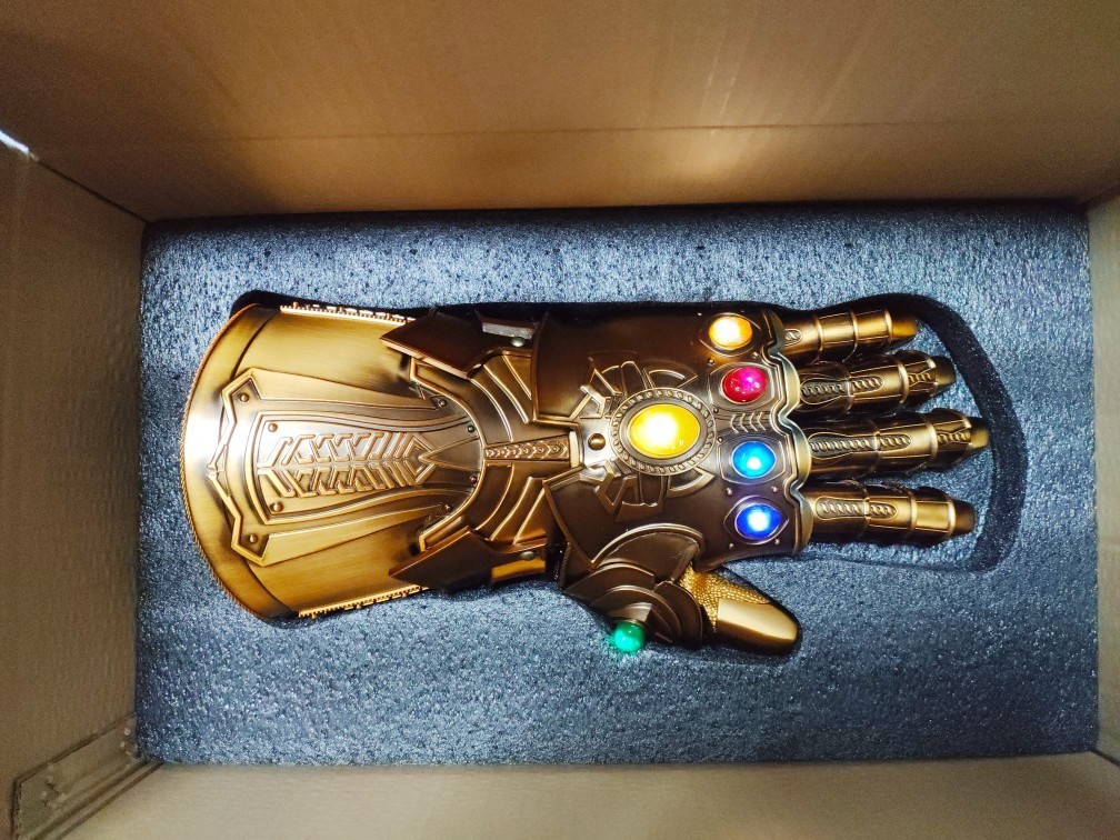 HCMY Thanos Infinity Gauntlet Full Metal 1:1 Wearable Cosplay Statue LED Instock