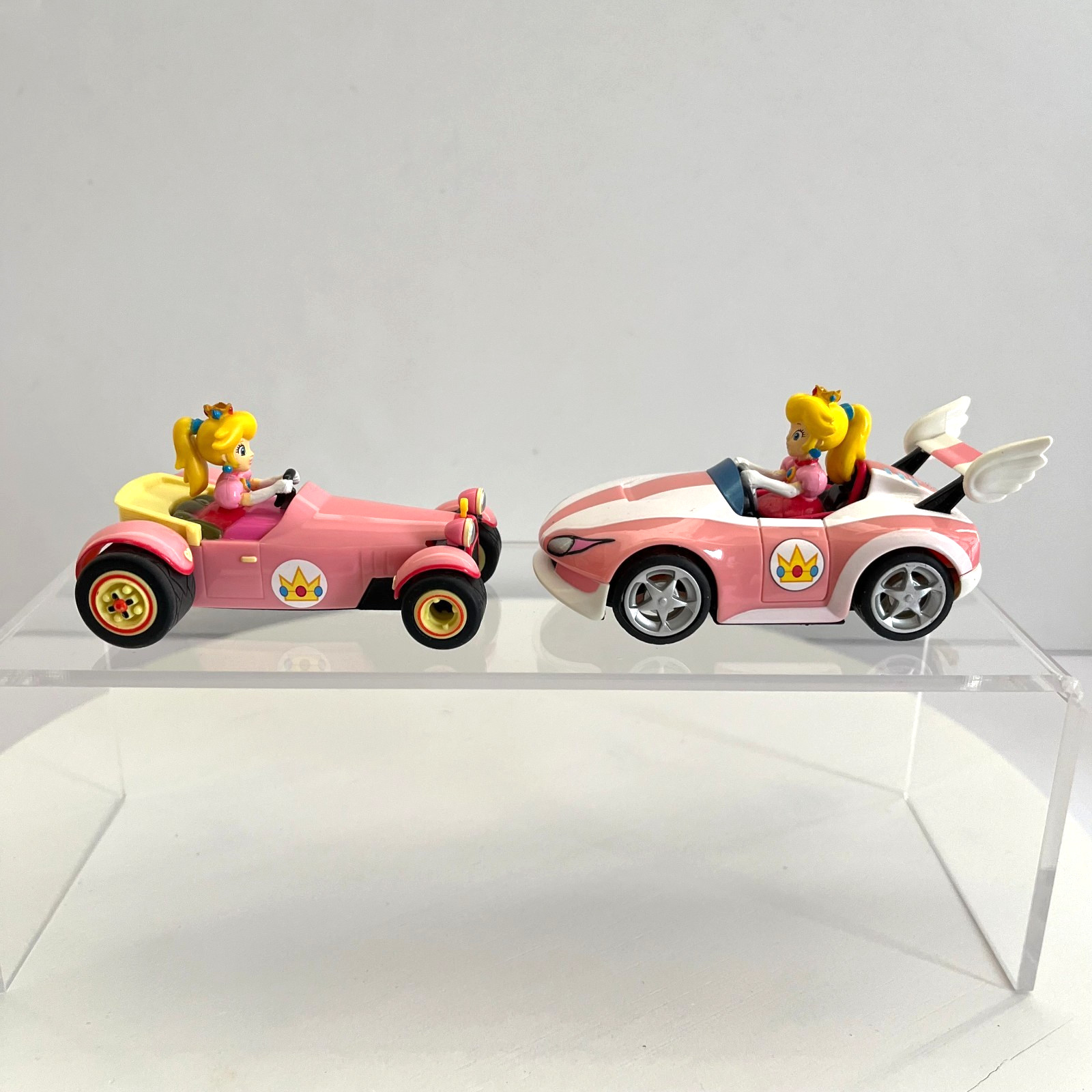 Mario Kart Wii Wild Wing Princess Peach and DS Pull Speed Peach Royale Pull Back