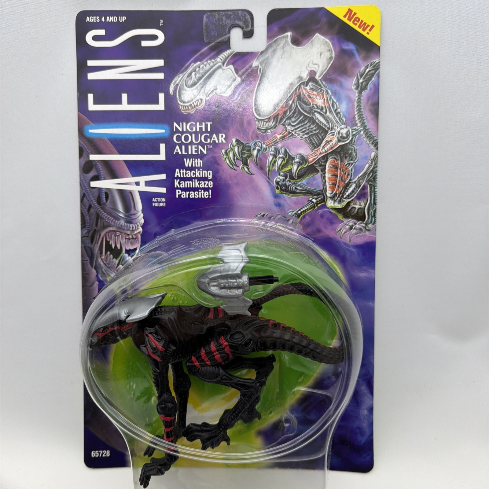 1994 Kenner Aliens Night Cougar Alien 5&Prime; w/ Attacking Kamikaze Parasite vintage