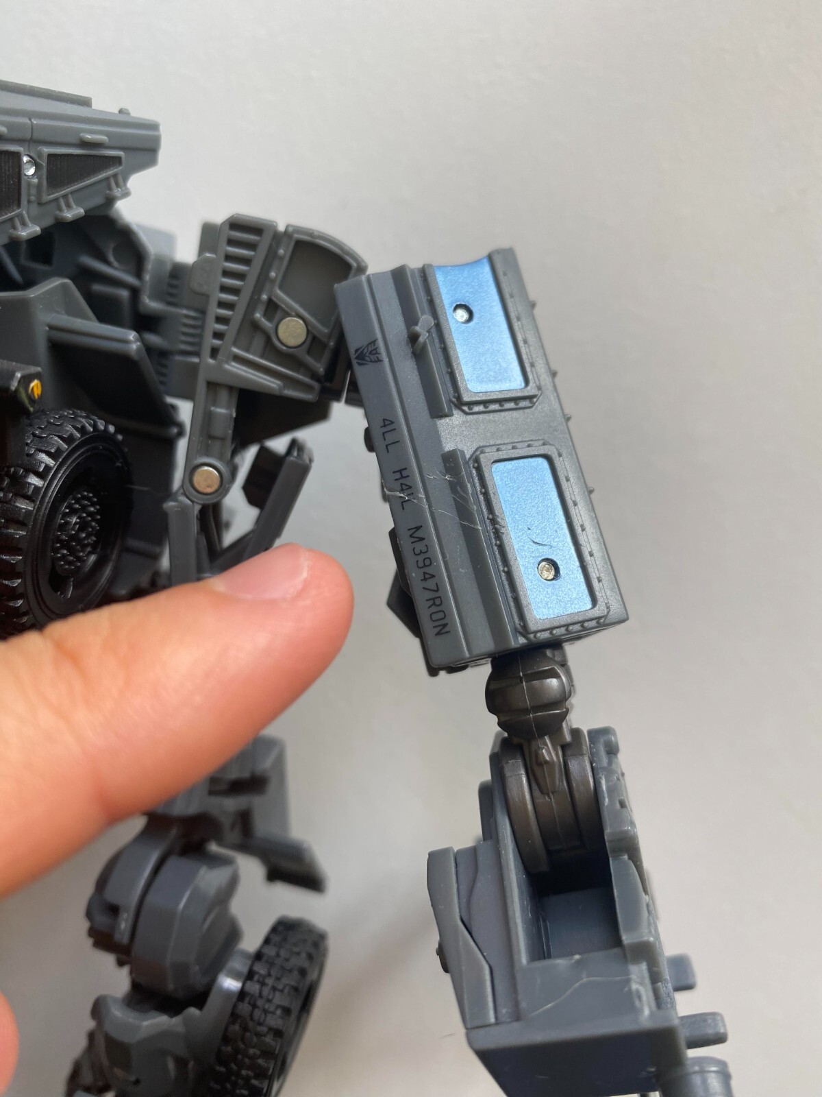 Transformers Buzzworthy Bumblebee Studio Series NEST Bonecrusher Voyager Class 
