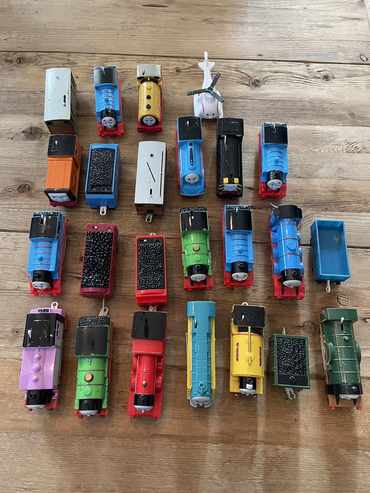 Thomas the Train Thomas and Friends Trackmaster Motorized Train Lot 22 Items