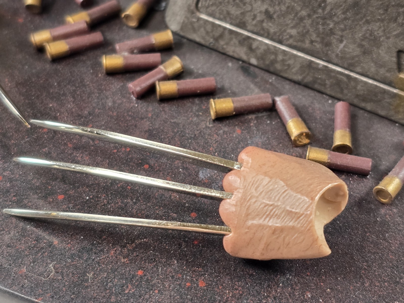 Marvel Wolverine Hugh Jackman Logan head & Adamantium Claws 1/6 kitbash