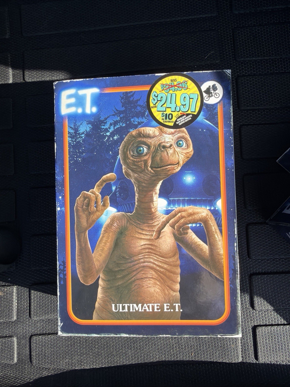 E.T. the Extra-Terrestrial (1982) 4.5&Prime; 40th Anniversary Ultimate E.T. Action