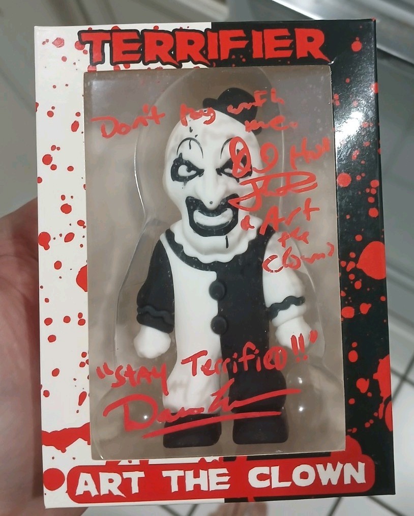 Art The Clown Double Autographed Knuckleheadz Vinyl Figure
