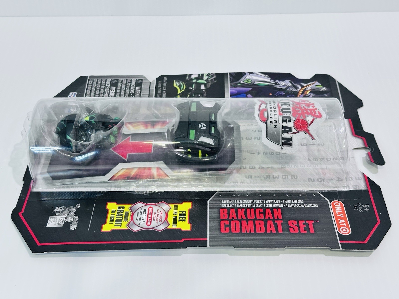 BAKUGAN Gundalian Invaders Combat Set: Silver BOOMIX & Darkus LINEHALT Target