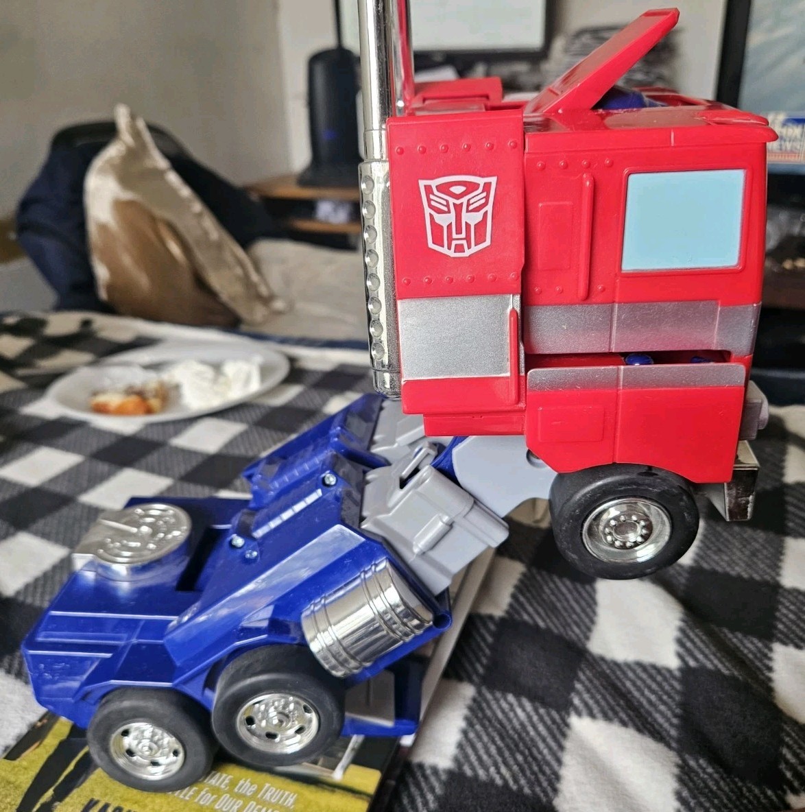 Transformers Jada Self Transforming Optimus Prime R/C