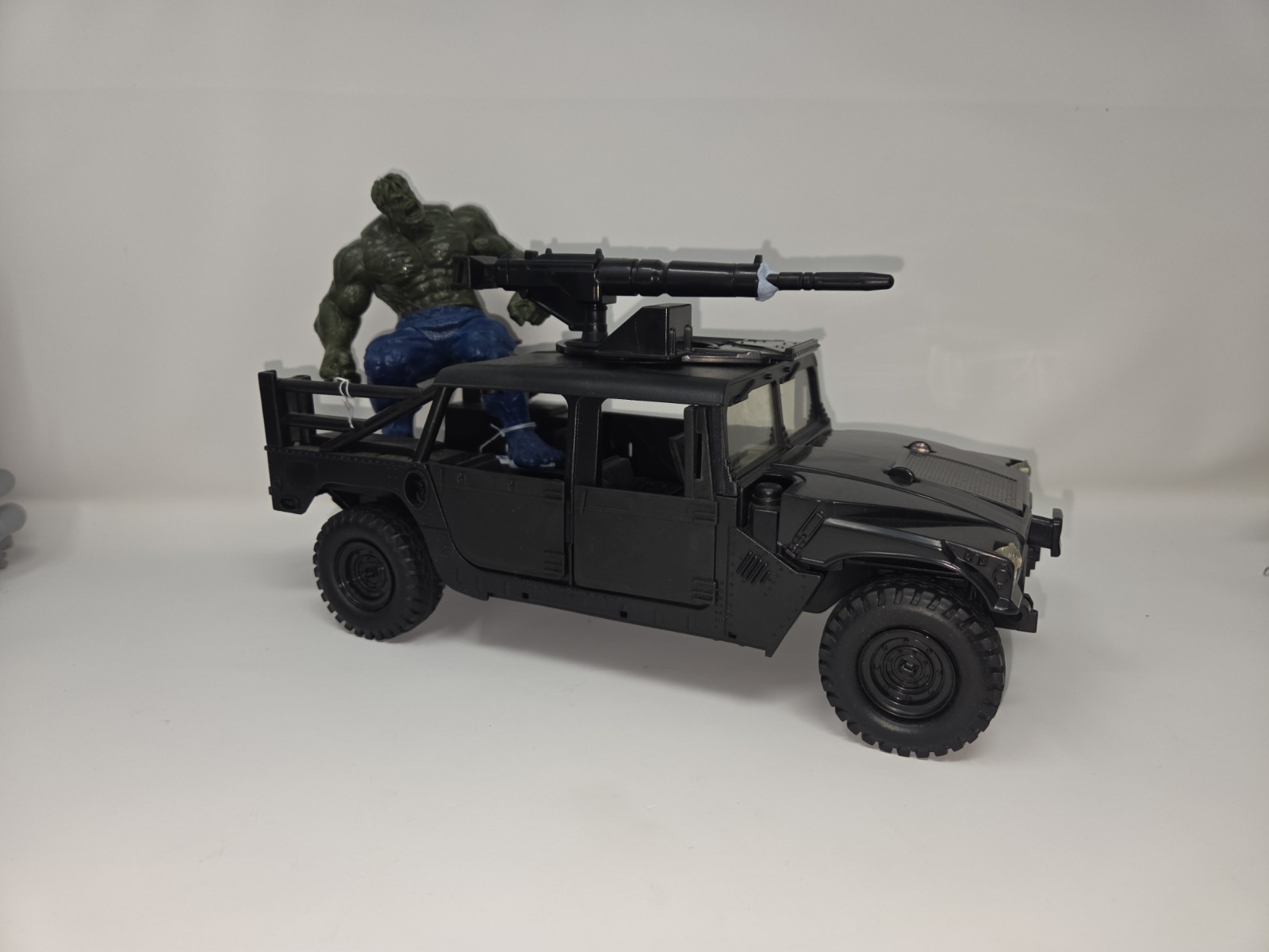 Prototype Incredible Hulk ATTACK VEHICLE HUMVEE 2008 Marvel Legends Universe