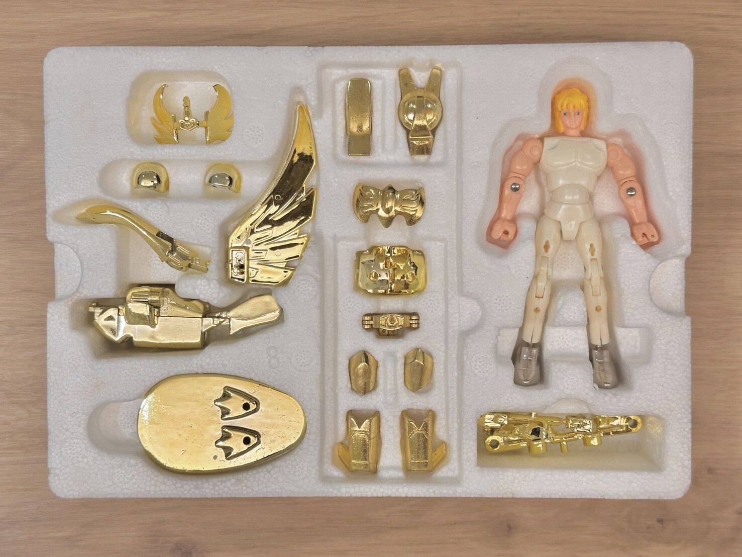 1990&rsquo;s Vintage Saint Seiya St Fighter H-6608 Golden Cygnus Hyoga New Armour Ver