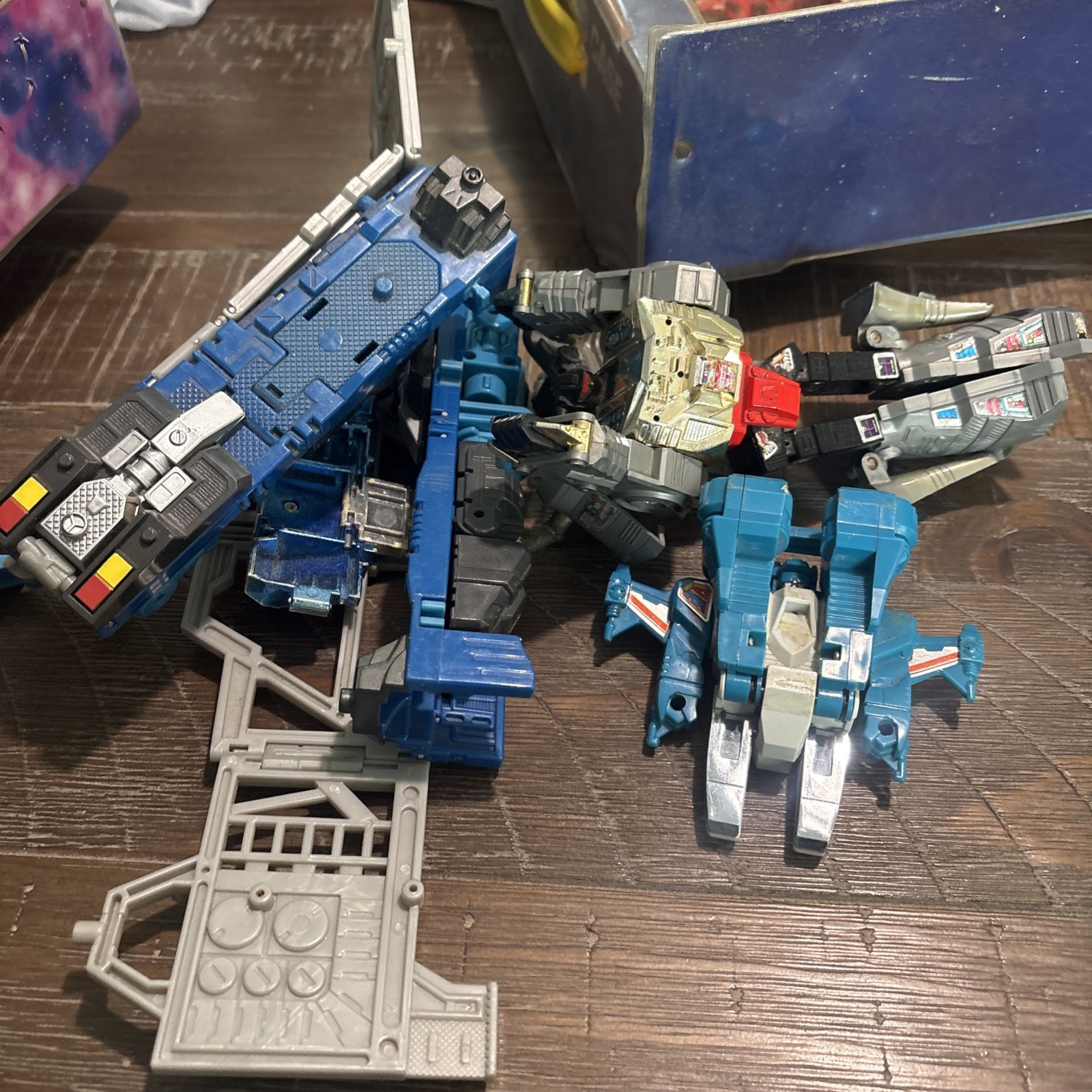 Transformers G1 Metroplex Legs and Torso Parts