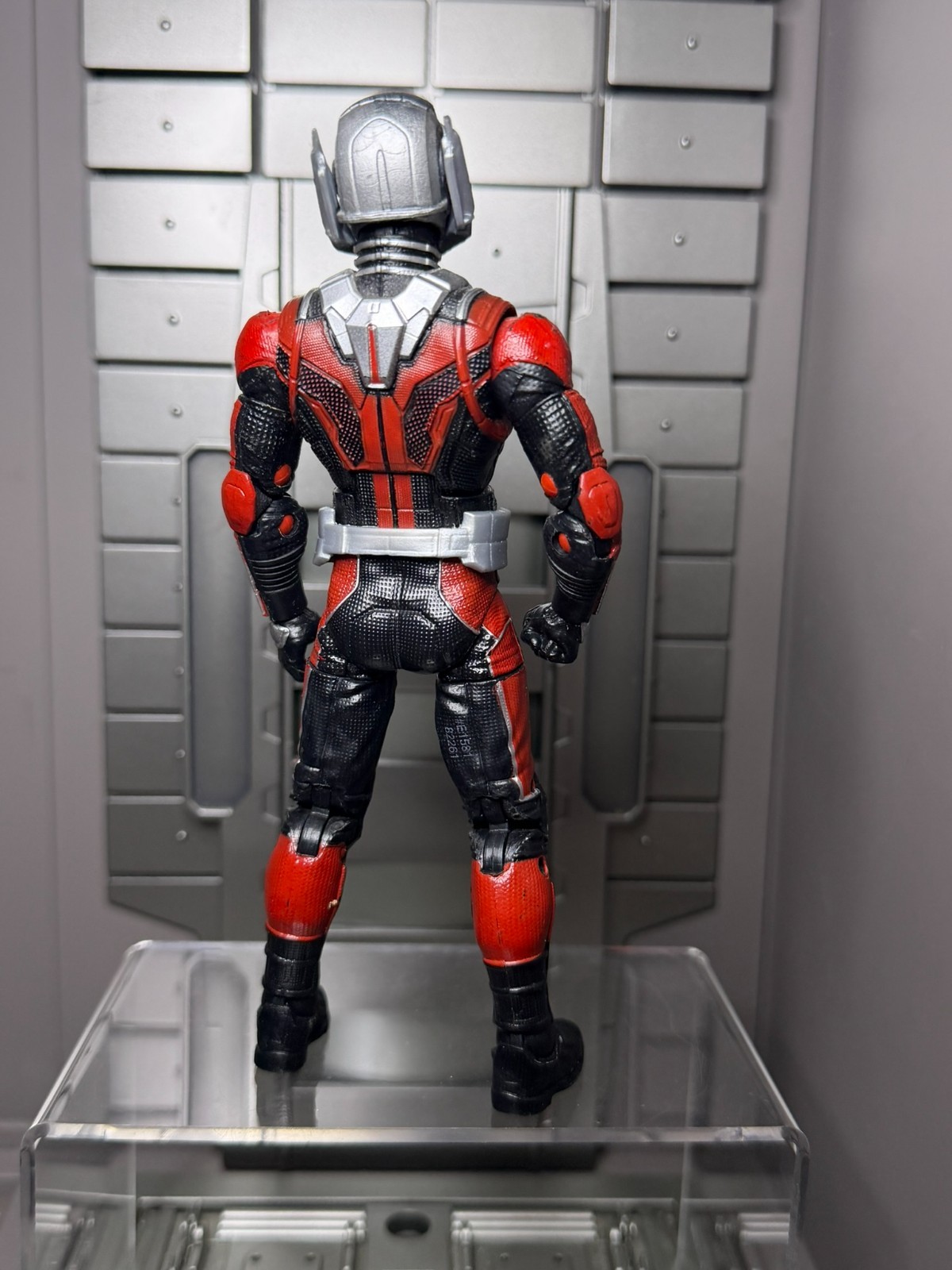 Hasbro Marvel Legends Series 6&Prime; Ant Man from BAF Cull Obsidian wave INCOMPLETE