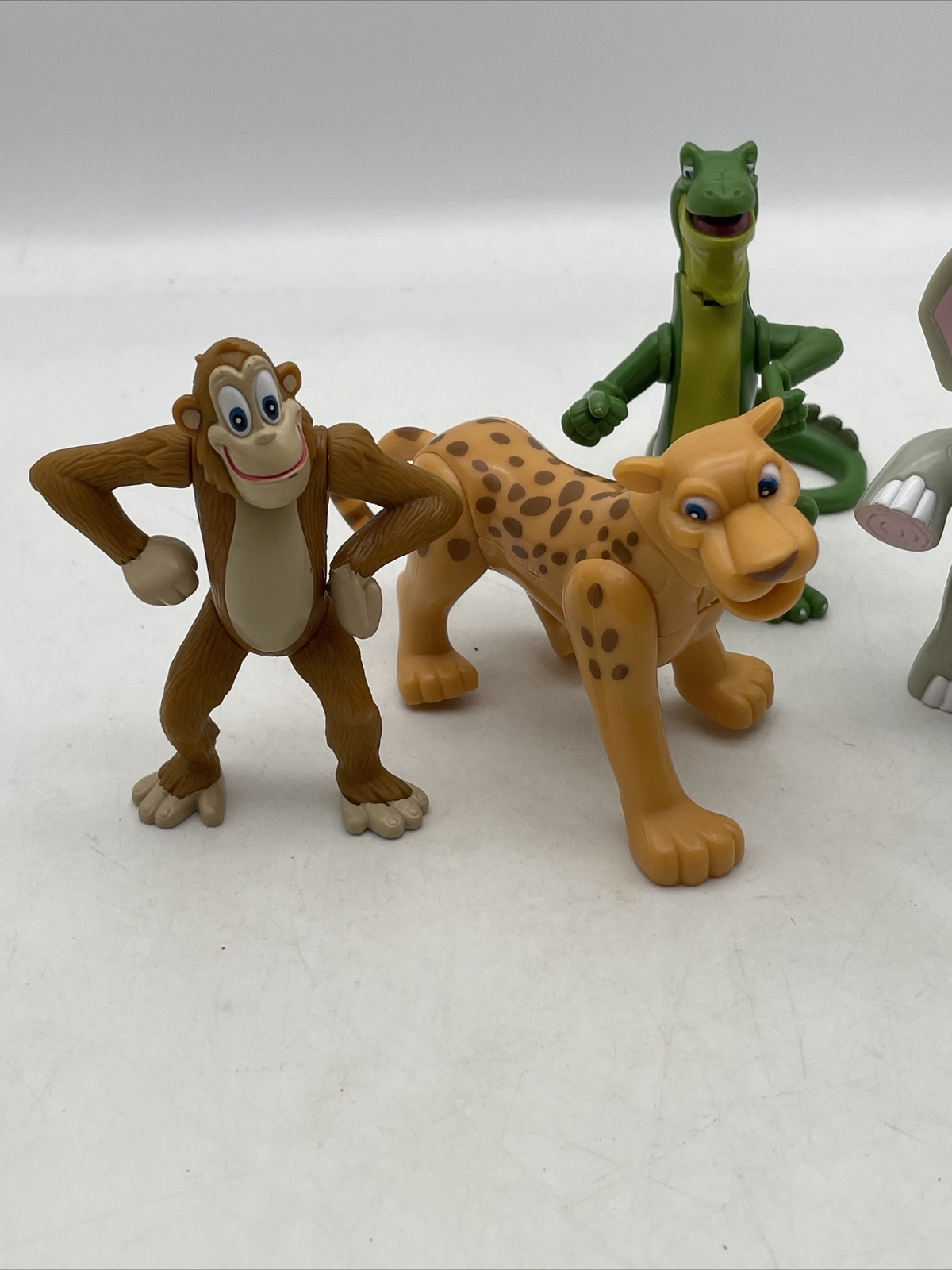 4 RFC Rainforest Cafe Elephant Monkey Iguana Cheetah Toy Animal Figures BPA Free