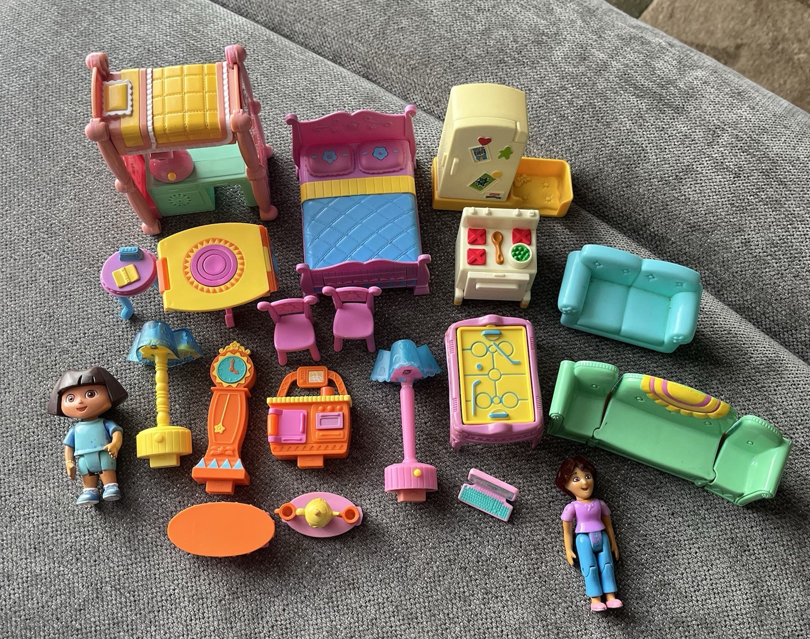 Vintage Dora The Explorer Magic Doll House Furniture & More 20+ Pcs