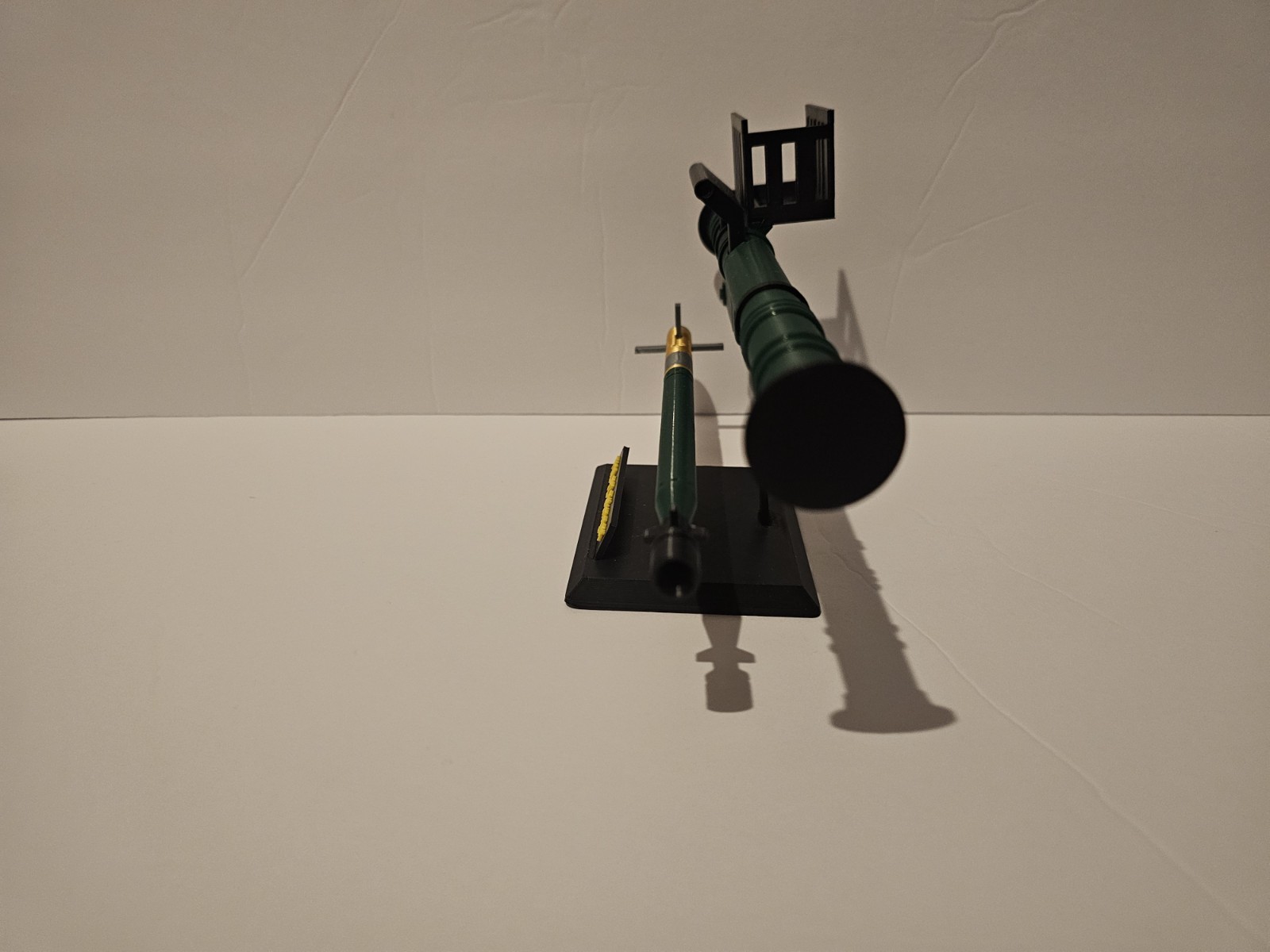 FIM 92 Stinger Missile Launcher Static Model 1:7 3D Printed Military Desktop Toy