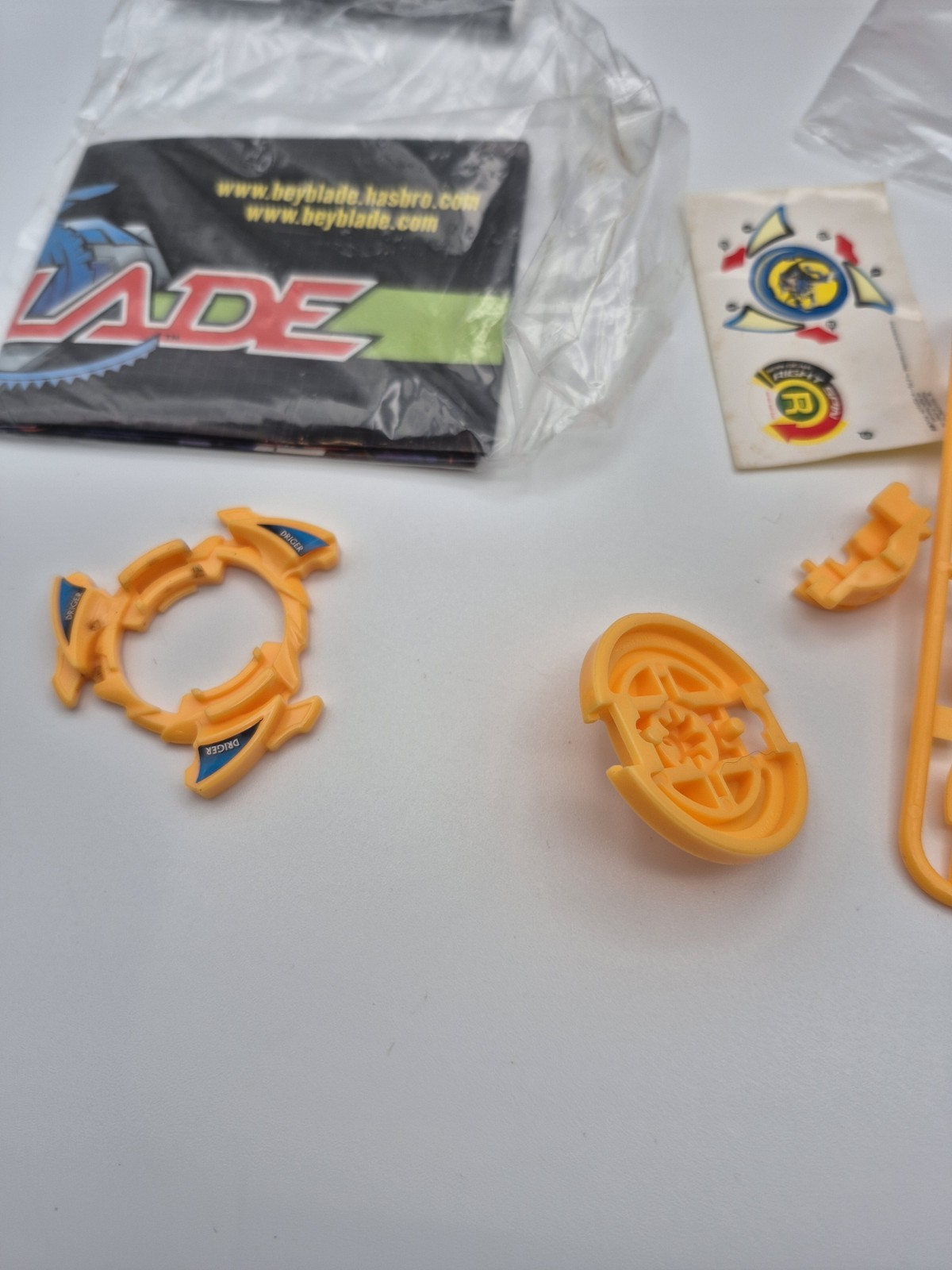 Beyblade Master Driger A-37 Attack Type Hasbro 2002 Complete Read Description