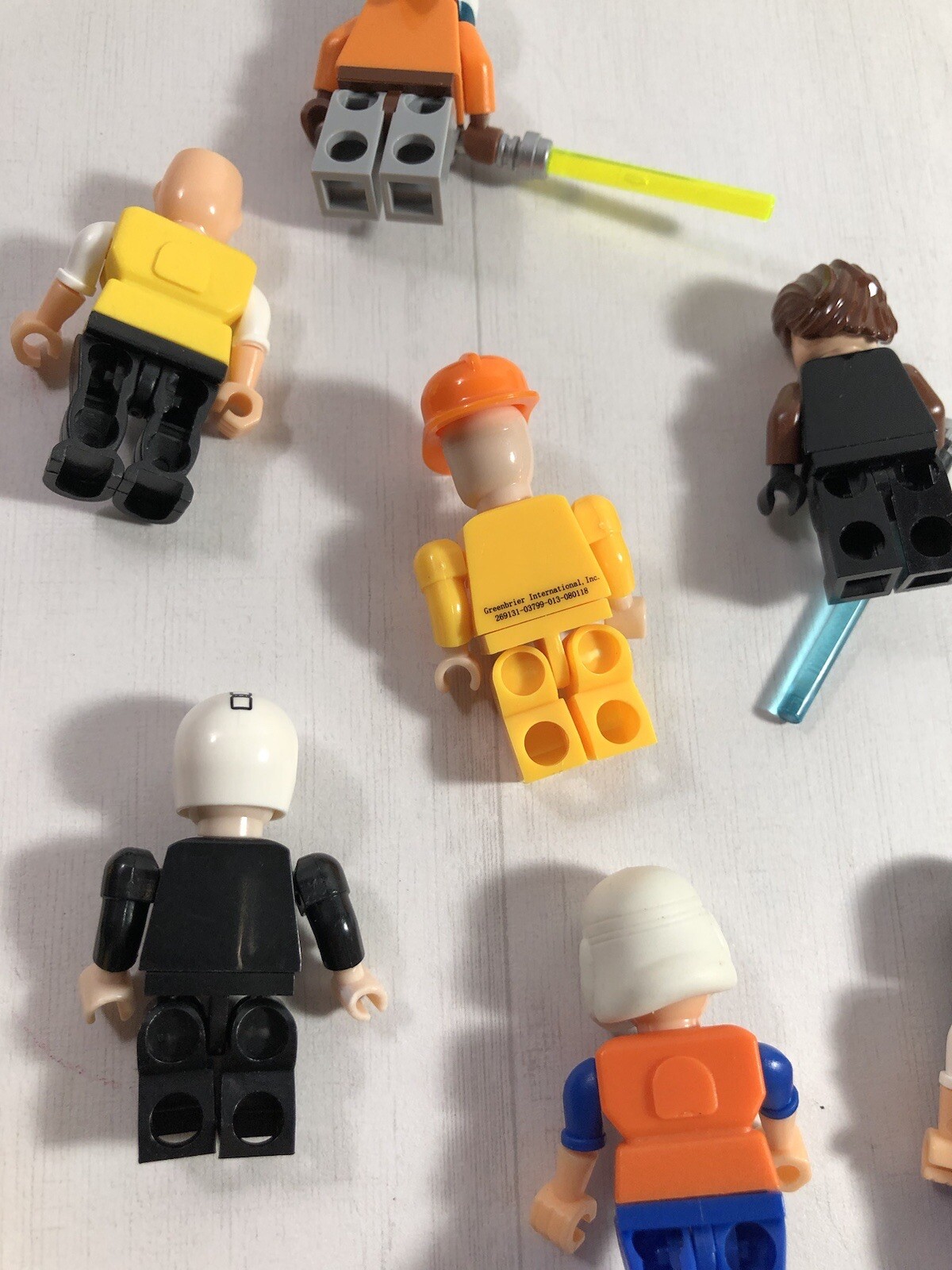 LEGO MINIFIG PEOPLE 13 From Galaxies Far Away Plus Assorted Weapons