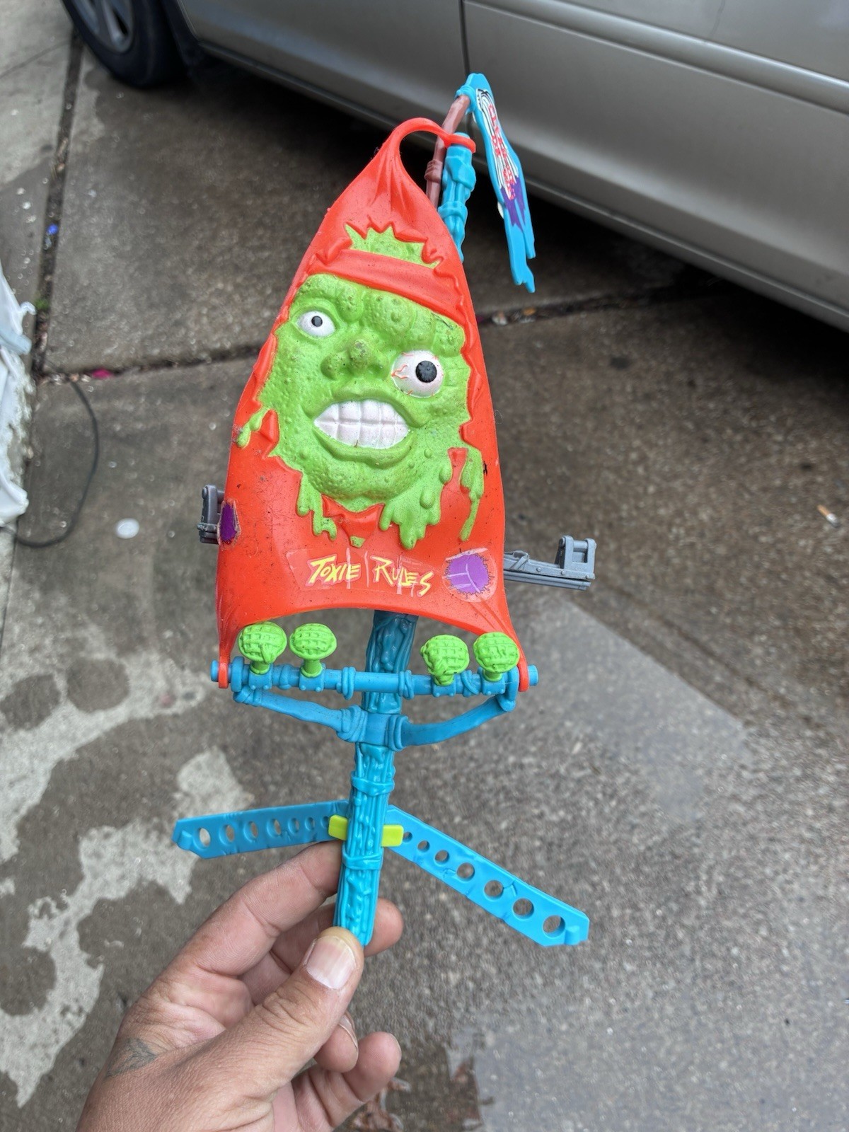 Vintage 1991 Playmates Toxic Crusaders Turf Surfer Sail & Mast Vehicle Parts