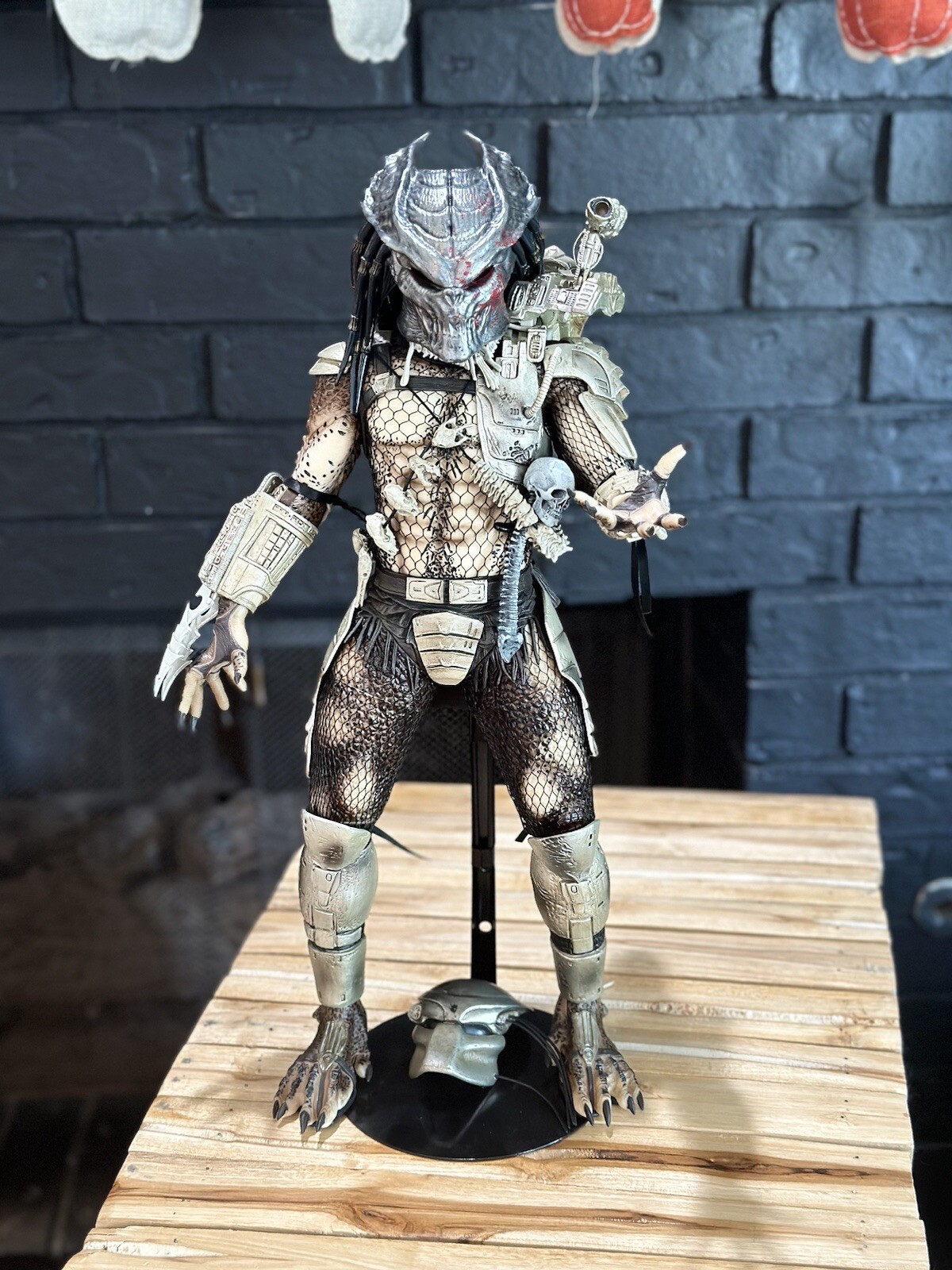 Custom 1/4 Scale Echo Mask For Neca Jungle Hunter Predator – MADE TO ORDER